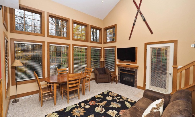 Boyne Falls Condo | Boyne Mountain, Ski in, Middle of Boyneland run on Fox Run Court