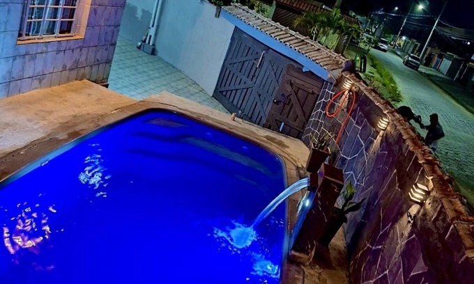Mongagua House | Casa com Piscina em Mongaguá
