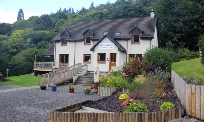 Invermoriston Bed & Breakfast | Bracarina House Bed & Breakfast & Caledonian Studio