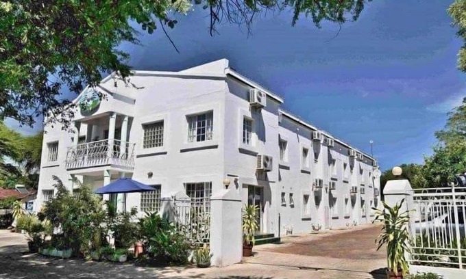 Gaborone Bed & Breakfast | Brackendene Lodge