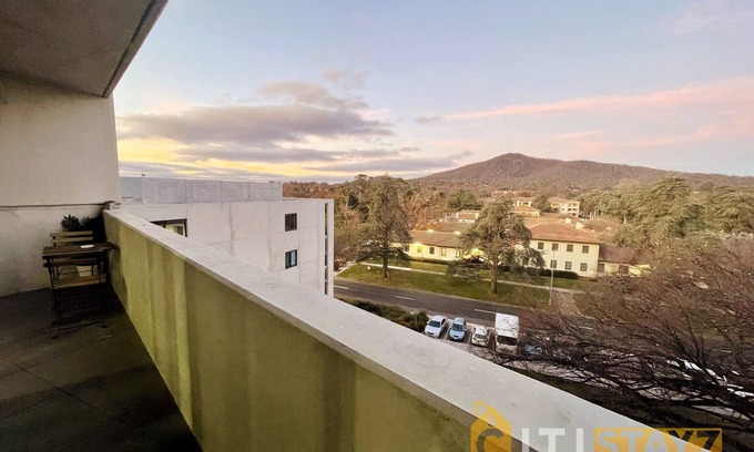 Braddon Apartment | Braddon Bliss - Modern 1Bd 1Bth Haven