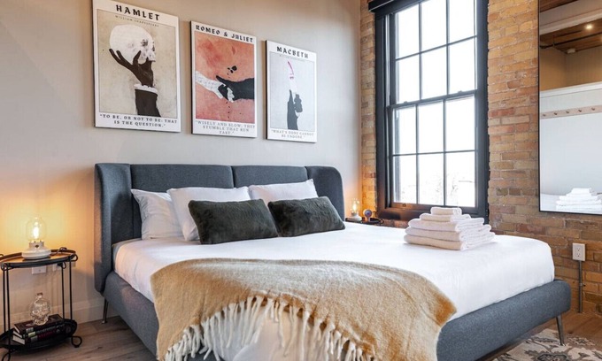 Stratford Apartment | Bradshaw Lofts: The Clairemont