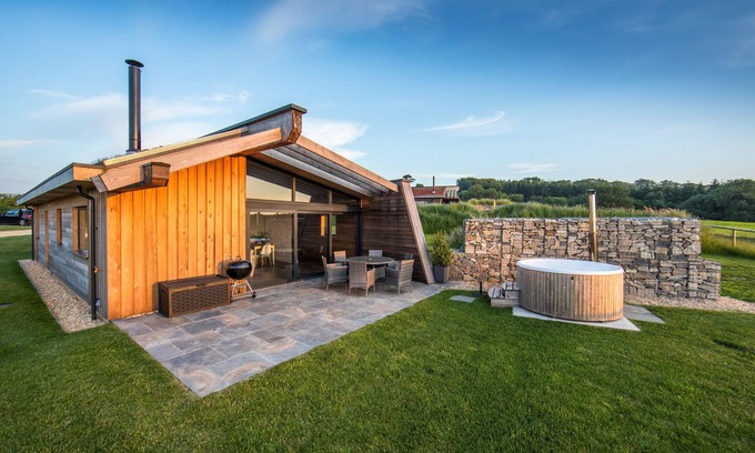 Melcombe Bingham Apartment | Bramble is an eco retreat with a wood fired hot tub