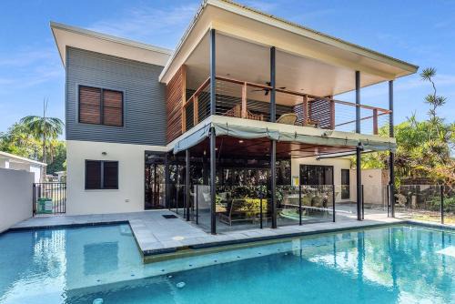 Bramston Beach House | Bramston Beach - Premium Holiday House
