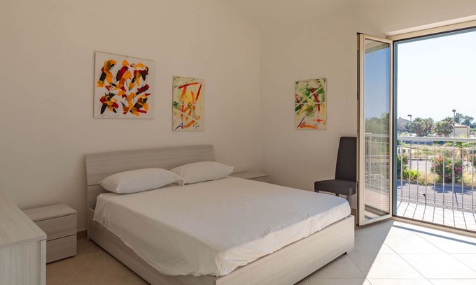 Sant'Agata di Militello House | Brand new villa a stone's throw from the Nebrodi park
