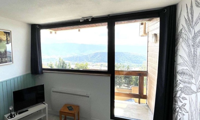 Font-Romeu-Odeillo-Via Apartment | Brand new "jungle" studio - panoramic view - parking - city center