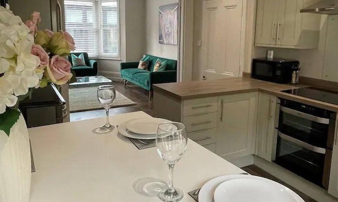 Royal Tunbridge Wells Apartment | BRAND NEW! Beautiful one bedroom ground floor apartment in the heart of Tunbridge Wells