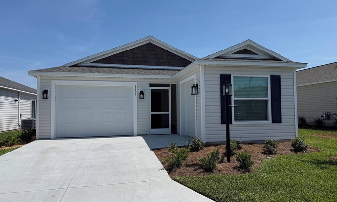 Wildwood Villa | BRAND NEW 2 BDR 2 BTH w. Golf Cart - Half mile to EASTPORT