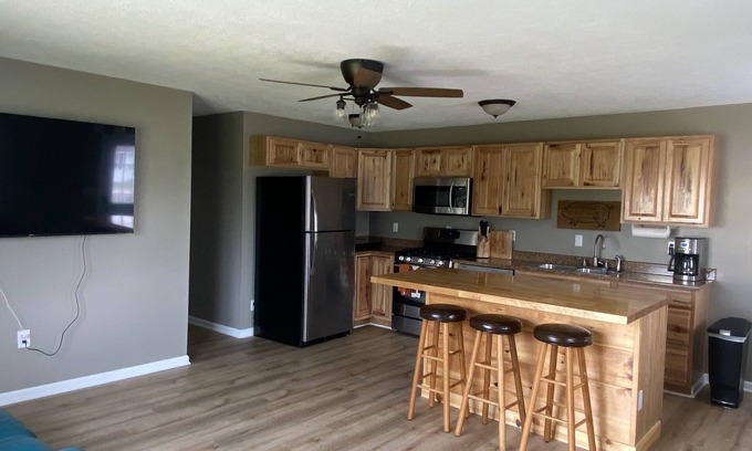Newville Apartment | Brand New! 2 BR Barndominium apt just 15 minutes from Carlisle