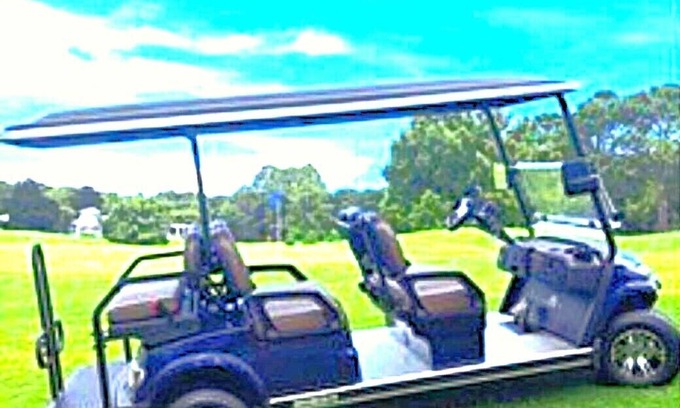 Sandestin Villa | BRAND NEW 2024 6 passenger GOLF CART! 3 minutes to beach! Beautiful lake view!
