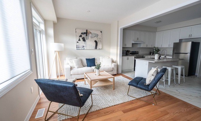 Thorold House | BRAND NEW 3 bedroom house minutes from Niagara Falls