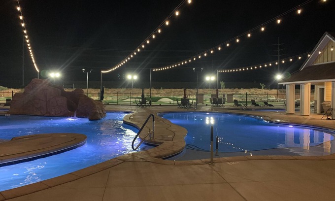 St. George House | Brand New | 3 Bedrooms | Mini Golf | Lazy River | Bikes | LN