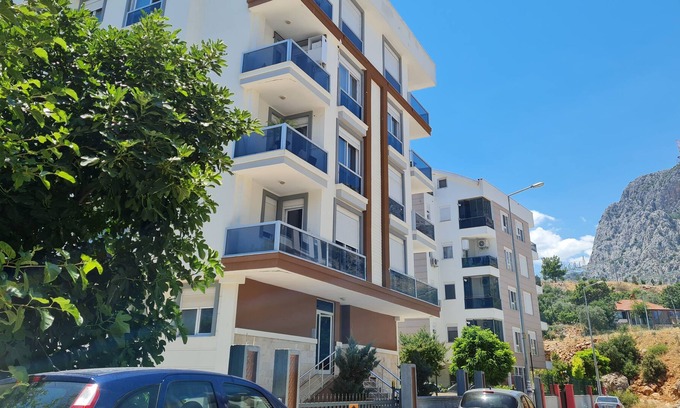 Sarsu Mahallesi Apartment | Brand New Apartment in Konyaalti with Fast Internet and Views