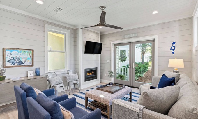 Sunnyside House | Brand New Beach Cottage in Carillon Beach! Walkable to Stores and Steps from the Beach!