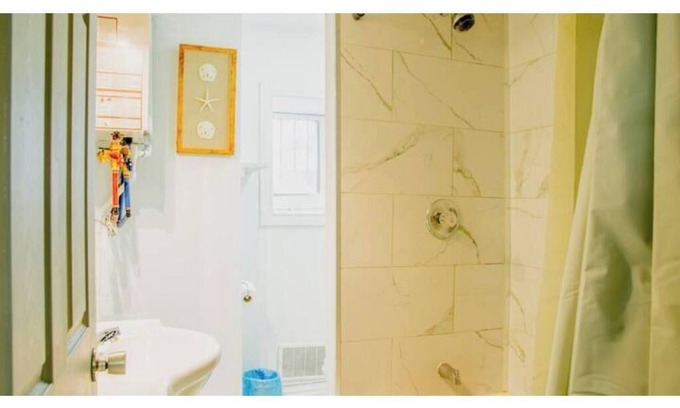 Walkerville House | Brand new Cozy 1-bedroom house by the Riverfront with private parking