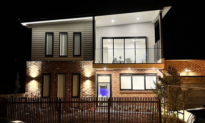 Rye House | Brand new family beach house, 150m from shops & beach with pool!