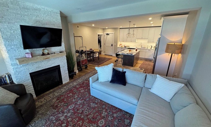 North Conway Condo | BRAND NEW Family, First floor condo. Location, Location. Location.