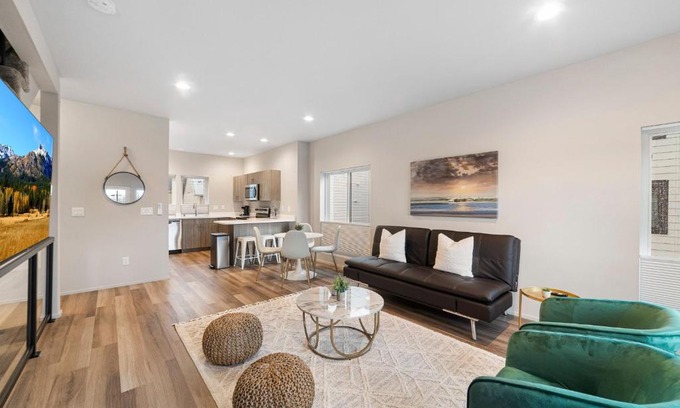 Anacortes House | Brand New Fully Updated Condo 906 in Anacortes
