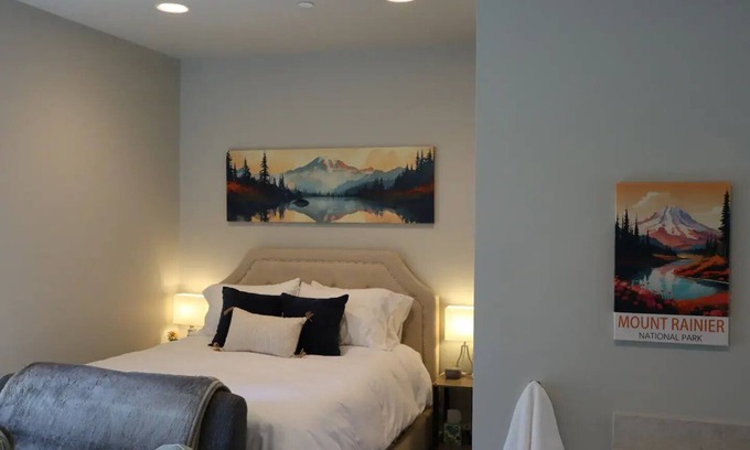 Bothell Apartment | Brand New Guest Suite near Downtown Bothell & UW