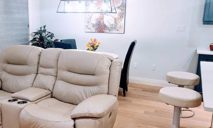 London House | Brand new home, close to eateries/quiet