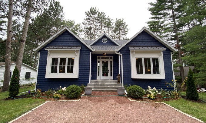 Wautoma House | Brand New Lake Home on Silver Lake