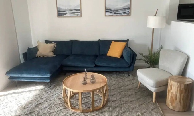 Wagga Wagga Apartment | Brand new lux 3 bedroom townhouse located opposite the Wagga Wagga Racecourse.