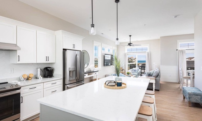 Kill Devil Hills Apartment | Brand New Luxury Townhome, Close to Beach w Pool!