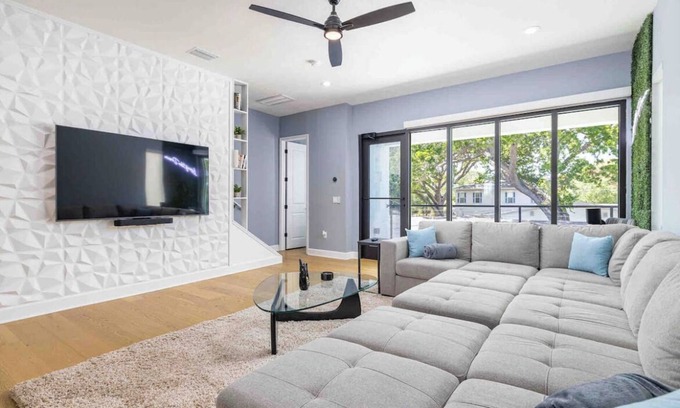 Tampa House | Brand new modern townhouse South Tampa