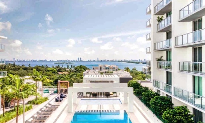 Northeast Miami Apartment | BRAND NEW TOP FLOOR IN THE HEART OF MIAMI