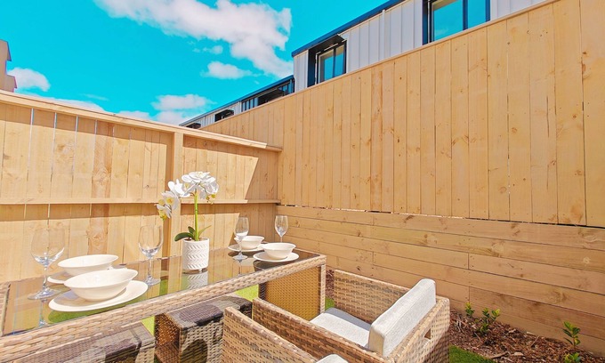 Grey Lynn House | Brand new townhouse with garden and free parking