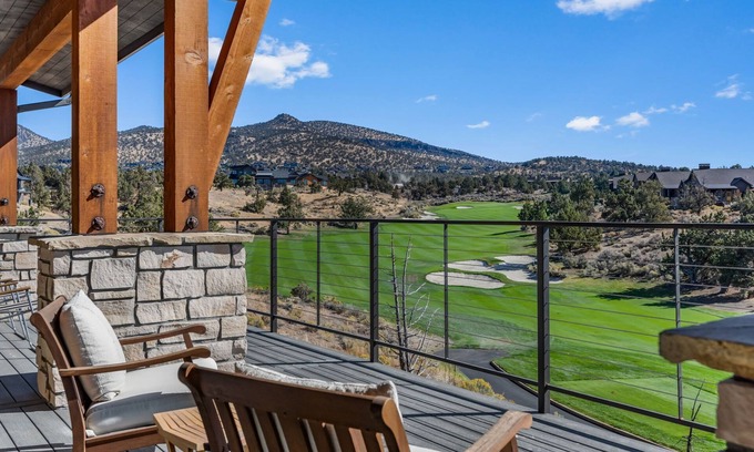 Powell Butte House | Brasada Ranch | Stunning Views | Couple's Getaway