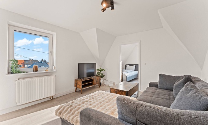 Neustadt an der Weinstrasse Apartment | Bravura - up to 6 people, near Hambach Castle & Holiday Park