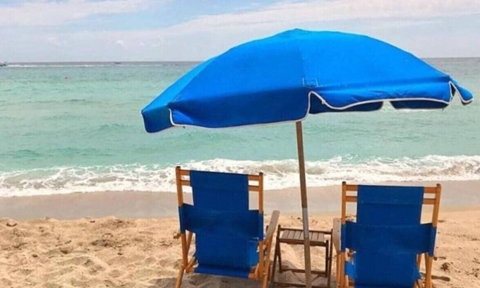 Palm Beach Shores House | BRAVADO BREEZE BEACH HOUSE