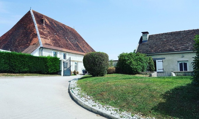 Dole Cottage | Bread oven - Labeled lodging, less than 2 km from the center of Dole