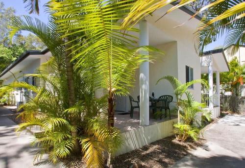 Agnes Water Apartment | Breakaway - Bright and Breezy Studio with Communal Pool, Near Agnes Water Main Beach