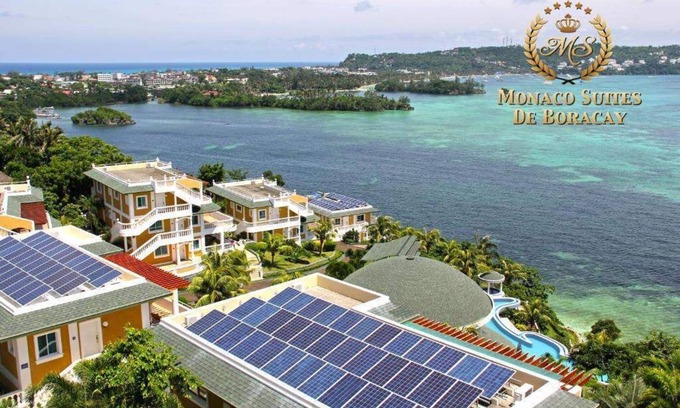 Manoc-Manoc Apartment | Breakfast at Monaco - Palais BoracaynGrand Executive Suite