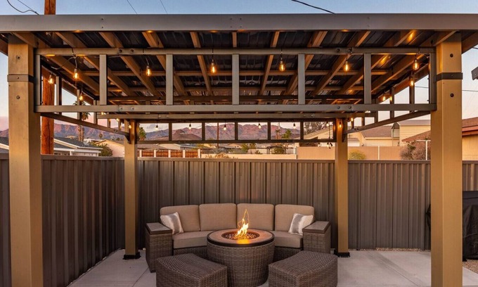 Lake Havasu City House | Breakwater Lake Life | Pool | Spa | Fire Pit