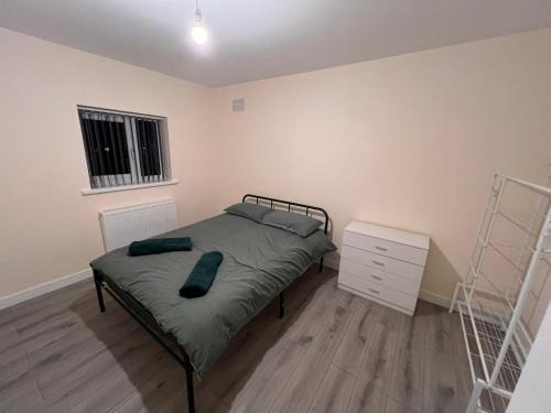 Melksham Apartment | Breanacre Serviced Accomodation