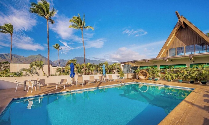 Kahului Hotel | Breathtaking Maui Beach Retreat | Spacious Ocean View Retreat Perfect for Couple