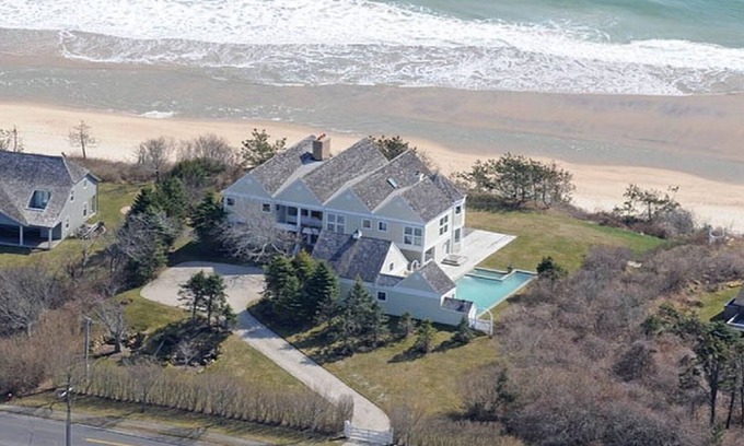 Montauk House | Breathtaking Ocean Front Property