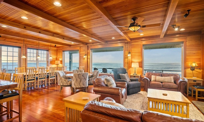 Roads End House | Breathtaking Panoramic Ocean Front Views, Hot Tub, Game Room w/Pool Table, Private Stairway 2 Beach