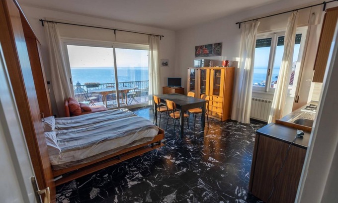 Finale Ligure Apartment | Breathtaking View Terrace (009029-CAV-0016)