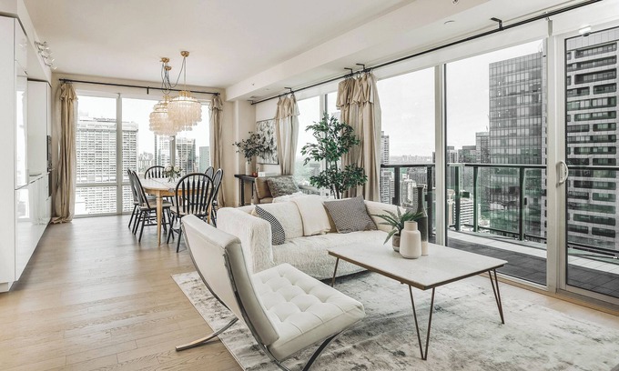 Church and Wellesley Condo | Breathtaking View Condo in Central DT Toronto w/ Free Parking