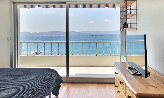 Saint-Raphael Apartment | Breathtaking views/standing/all on foot