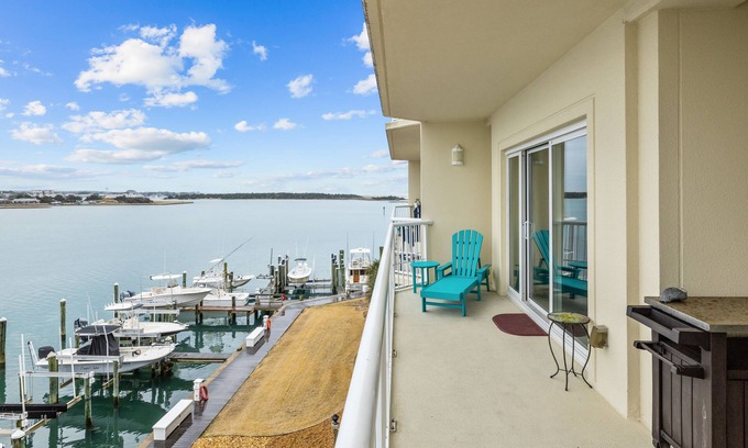 Carteret County Condo | Breathtaking Views on the Water Luxury Condo