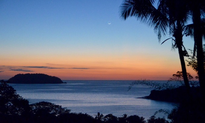 Potrero House | Breathtaking Views - Private Home - Beautifully Landscaped - Walk to the Beach