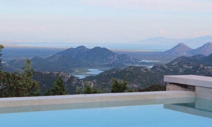 Karuc House | Breathtaking villa surrounded by Lake Scutari Natural Park (Skadar)