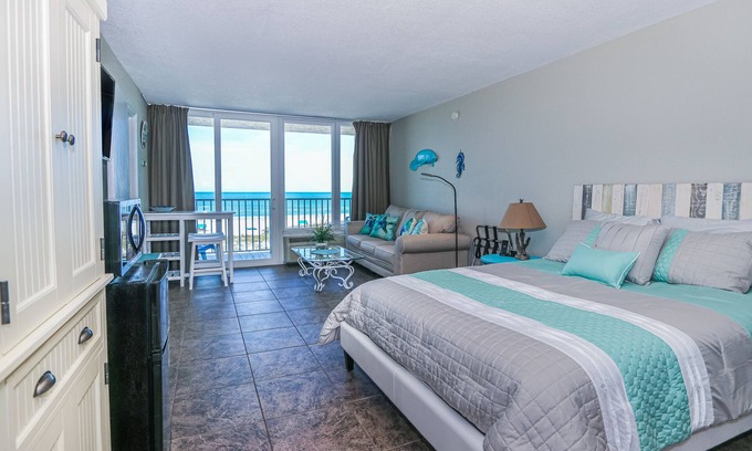 Treasure Island Apartment | Breathtaking Waterfront Studio! Enjoy Beach Waves from your Balcony!
