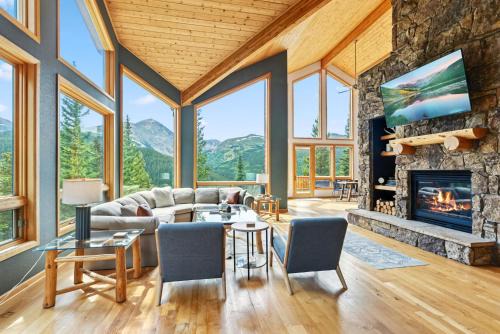 Historic District House | Breckenridge Retreat Hot Tub and Mountain Vistas