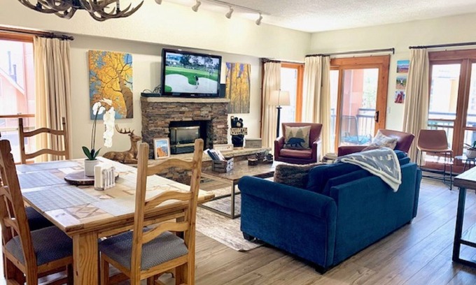 Peak 9 Condo | Breckenridge Ski In Ski Out Condo, Great Views, Pool & Hot Tubs, Walk to Town